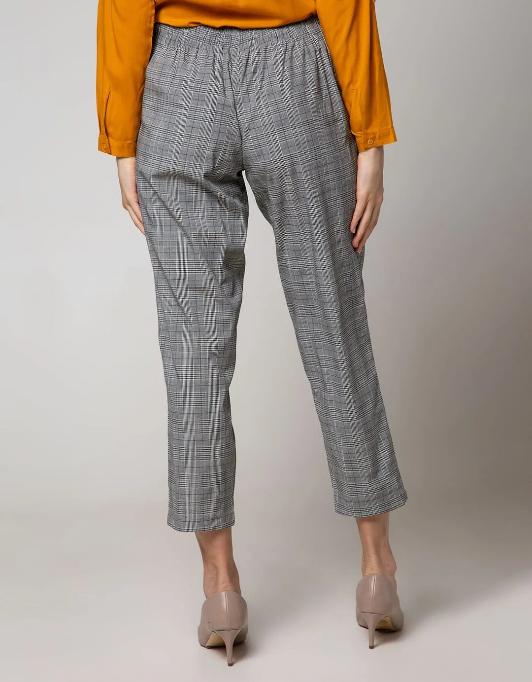 Details Chinos Long Pants Tapered Hounds Putih No Tali