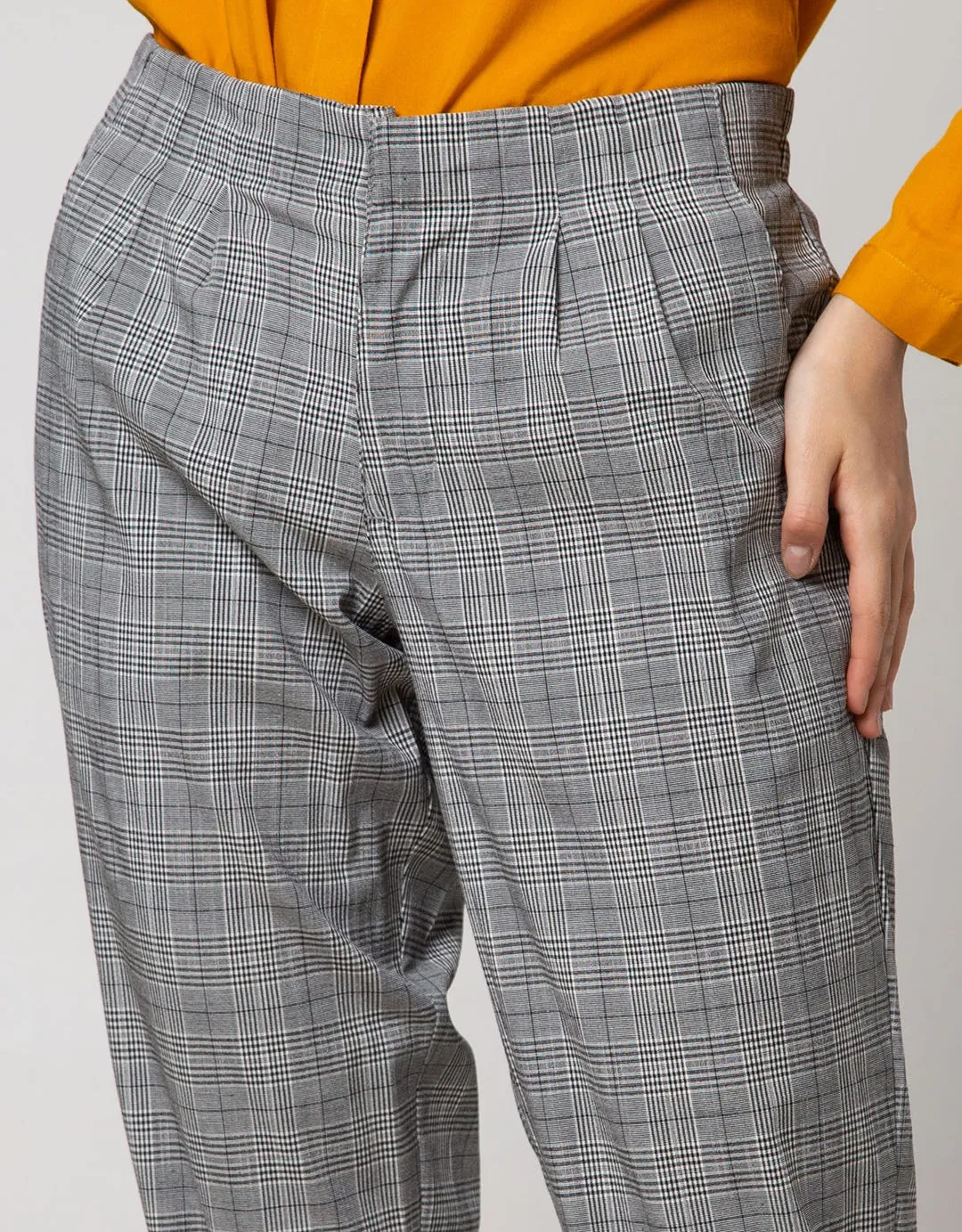 Details Chinos Long Pants Tapered Hounds Putih No Tali