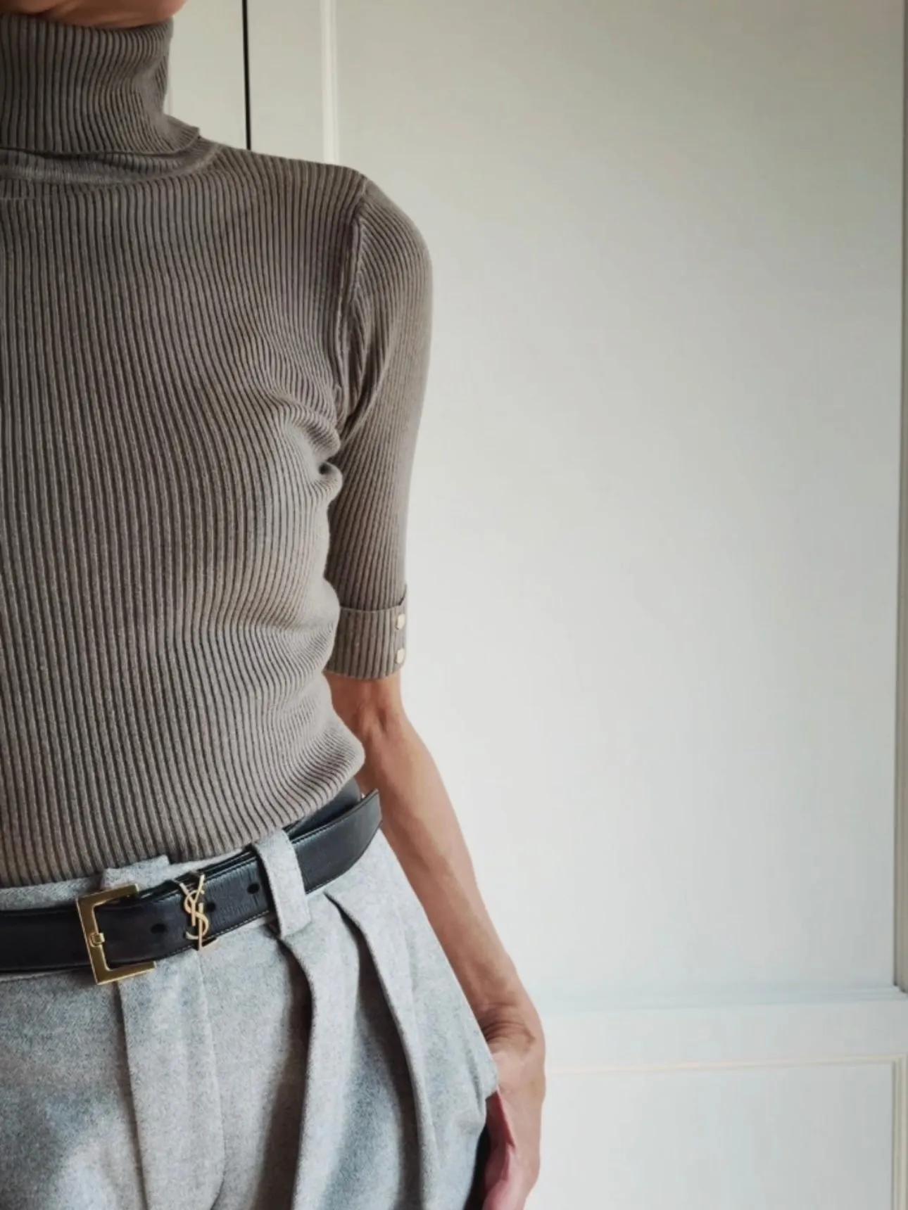 SHORT SLEEVE TURTLENECK RIB TOP - ARMY