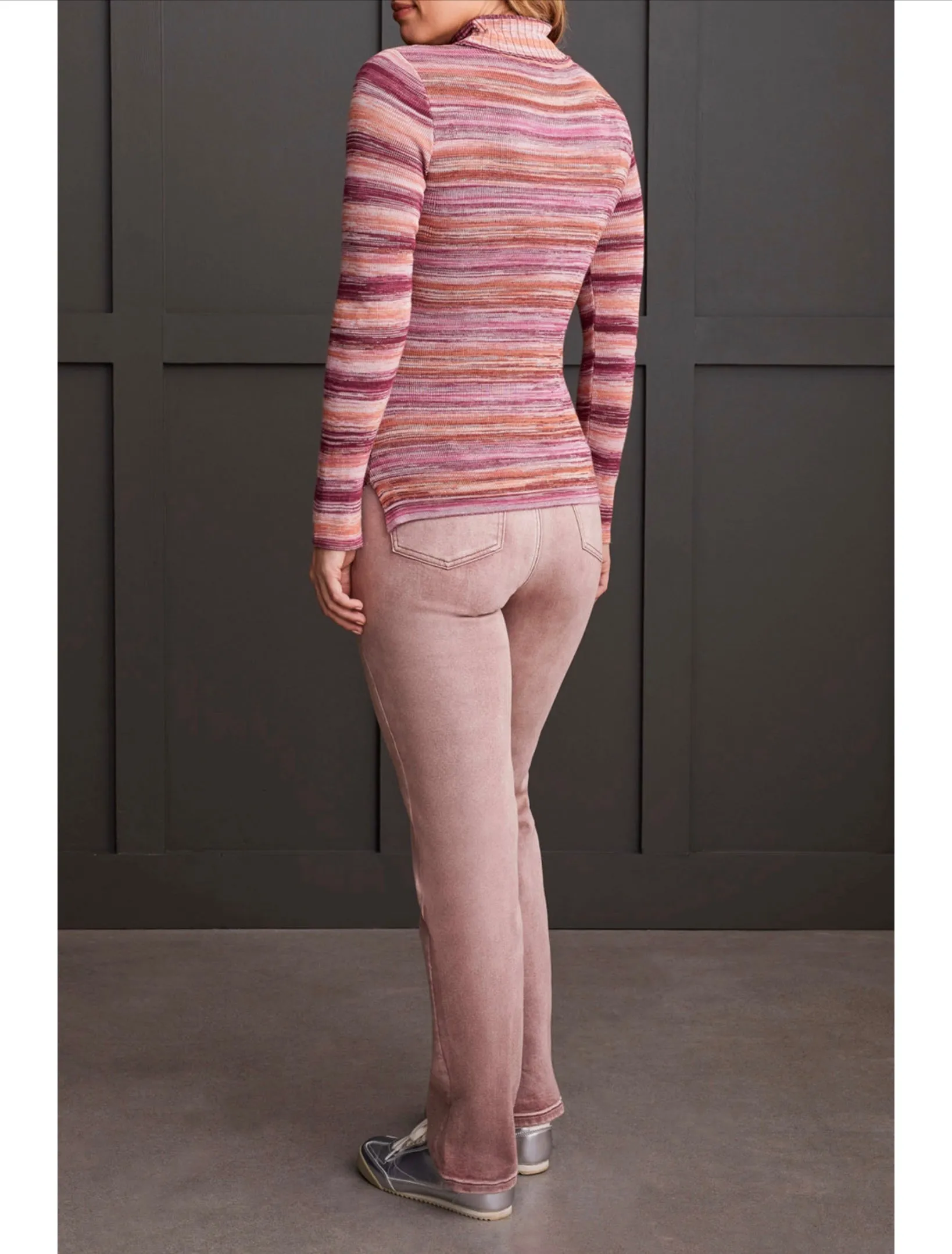 TURTLENECK SWEATER