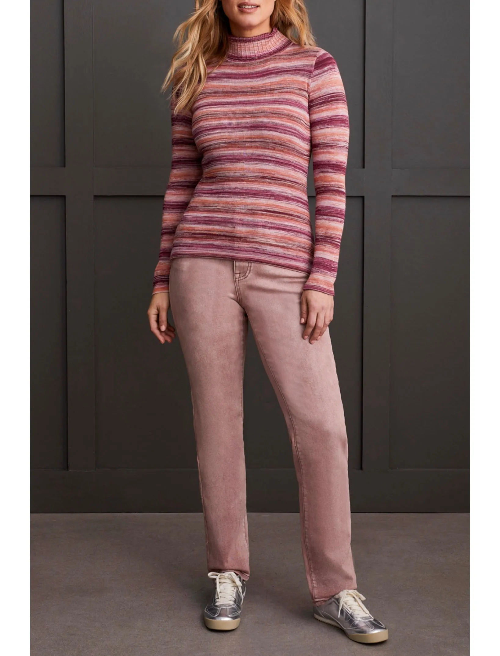 TURTLENECK SWEATER